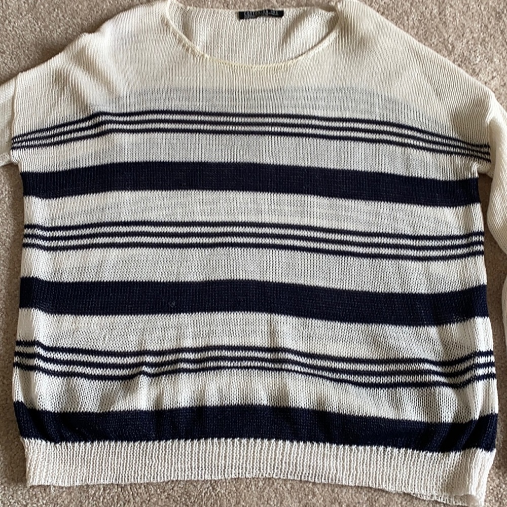 Loose fit sweater size small